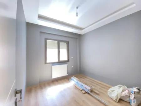 2 1 Apartment For Sale With En-Suite Bathroom In Seferihisar Hidirlik Neighborhood