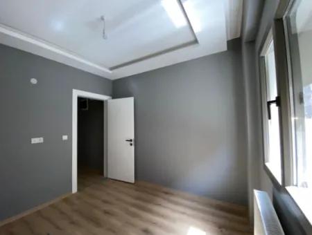 2 1 Apartment For Sale With En-Suite Bathroom In Seferihisar Hidirlik Neighborhood