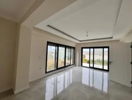 Villa For Sale In Girlen District, Seferihisar Sığacık