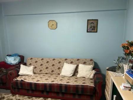 1St Floor Apartment For Sale On The Street Of Simit Bakery In Kahramanlar