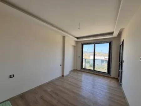 4 2 Nature View Villa For Sale In Güzelçiftlik Complex In Renovation Zero Condition