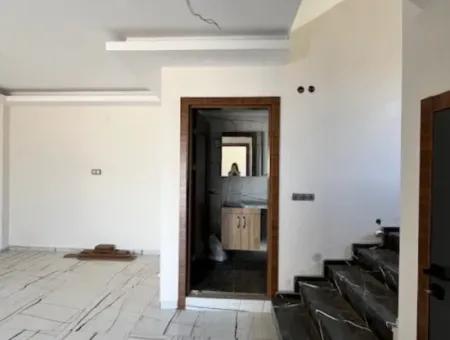 4 2 Nature View Villa For Sale In Güzelçiftlik Complex In Renovation Zero Condition