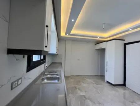 3 In 1 Brand New Villa With Closed Kitchen In Seferihisar Center