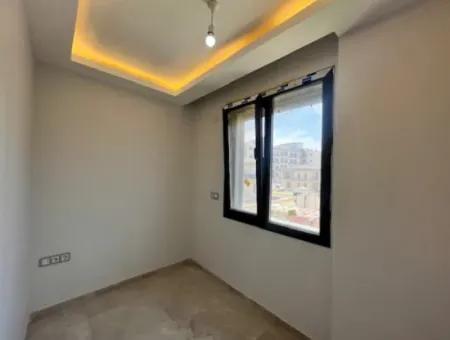 3 In 1 Brand New Villa With Closed Kitchen In Seferihisar Center