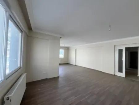 Near Seferihisar Courthouse, Corner Location, 175M2, Apartment For Sale With Closed Kitchen