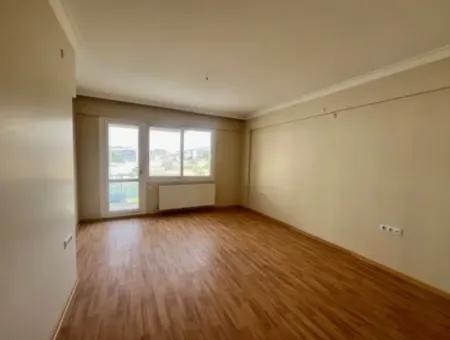 Near Seferihisar Courthouse, Corner Location, 175M2, Apartment For Sale With Closed Kitchen