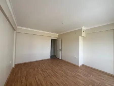 Near Seferihisar Courthouse, Corner Location, 175M2, Apartment For Sale With Closed Kitchen