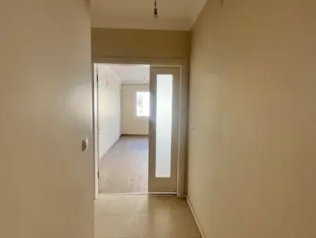 Near Seferihisar Courthouse, Corner Location, 175M2, Apartment For Sale With Closed Kitchen