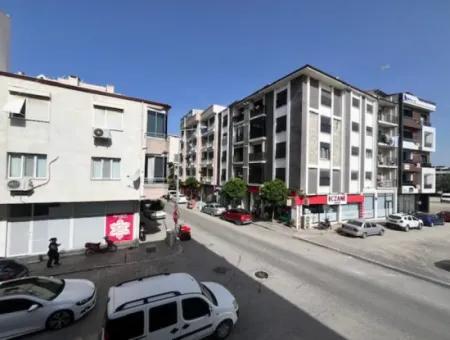 Near Seferihisar Courthouse, Corner Location, 175M2, Apartment For Sale With Closed Kitchen