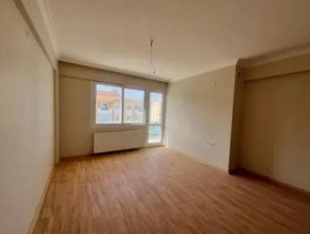 Near Seferihisar Courthouse, Corner Location, Duplex, 280M2, Apartment For Sale With Closed Kitchen