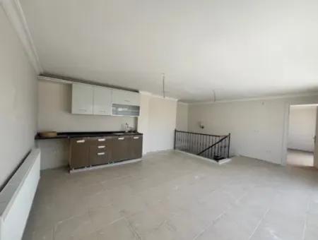 Near Seferihisar Courthouse, Corner Location, Duplex, 280M2, Apartment For Sale With Closed Kitchen