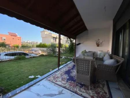 Seferihisar Doğanbeyde 3 1, Villa For Sale With Garden