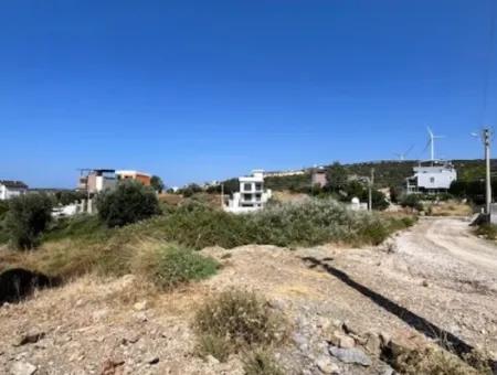 305M2, 15/30 Zoned Ready Land In Sığacık Girlen