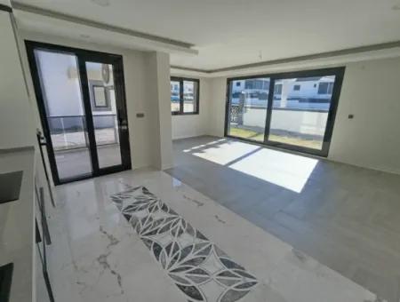 4 1, 180M2 Brand New Villa In A Site In Seferihisar Gözsüzler