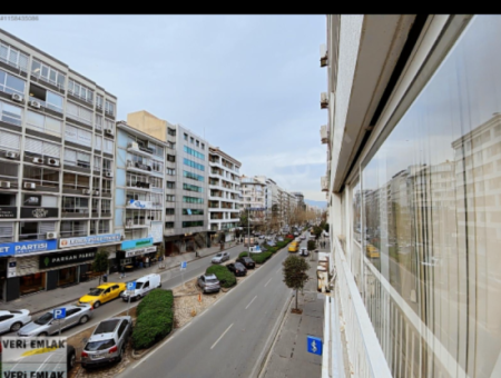 Office For Rent In Alsancak Cumhuriyet Square