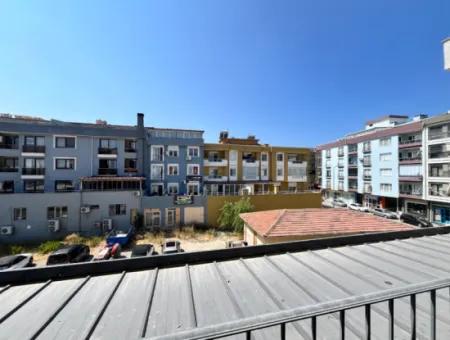 Spacious And Modern Apartment For Sale In The Heart Of Seferihisar, Next To The Courthouse!