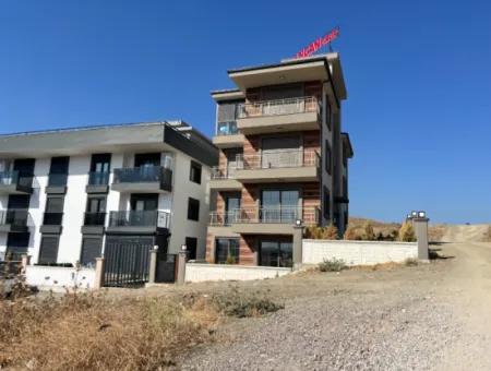 Investment Opportunity In Seferihisar Çolakibrahim: Land With High Profit Potential!