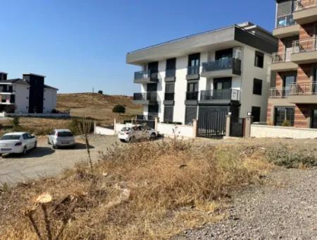 Investment Opportunity In Seferihisar Çolakibrahim: Land With High Profit Potential!