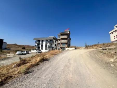 Investment Opportunity In Seferihisar Çolakibrahim: Land With High Profit Potential!