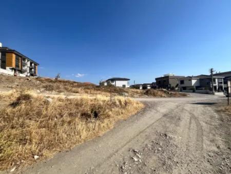 Investment Opportunity In Seferihisar Çolakibrahim: Land With High Profit Potential!