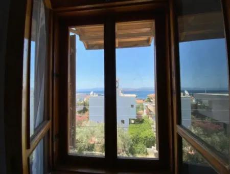 Within Walking Distance Of The Sea In Seferihisar Akarcada, 3 1 Cottage For Sale