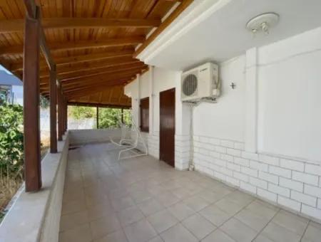 Within Walking Distance Of The Sea In Seferihisar Akarcada, 3 1 Cottage For Sale