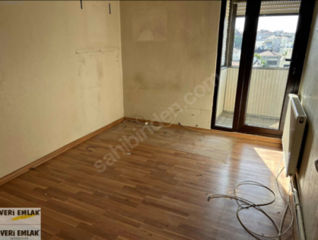 Flat For Sale On Alsancak Poet Eşref Boulevard With Fair View