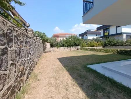 3 In 1 Duplex Villa For Sale In Seferihisar Akarca, 100 M To The Sea, With Large Garden