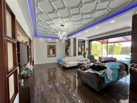 Detached Mansion/Villa For Sale In Yesilkent Apartments