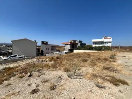 Two Villas Can Be Built! Land For Sale In Seferihisar Tepecik Mahallesi Akarca Region