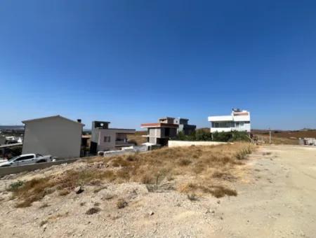 Two Villas Can Be Built! Land For Sale In Seferihisar Tepecik Mahallesi Akarca Region