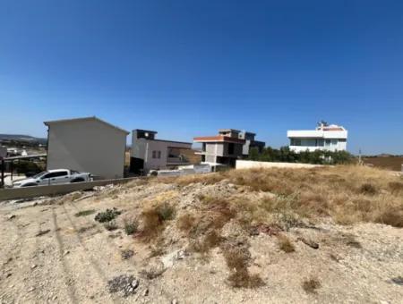 Two Villas Can Be Built! Land For Sale In Seferihisar Tepecik Mahallesi Akarca Region