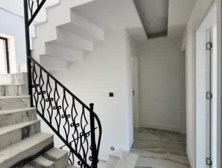 Luxury Villa In Seferihisar Haritacılar - Close To The Sea, Architectural Wonder