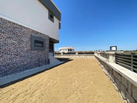 4 Bedrooms 1 Living Room Brand New Villa For Sale With Large Garden In Seferhisar Akarca