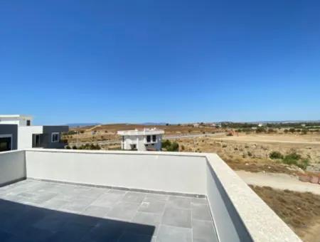 4 Bedrooms 1 Living Room Brand New Villa For Sale With Large Garden In Seferhisar Akarca