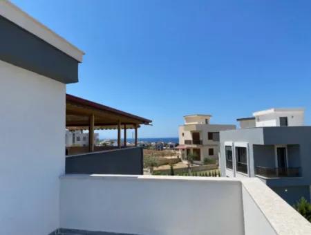 4 Bedrooms 1 Living Room Brand New Villa For Sale With Large Garden In Seferhisar Akarca