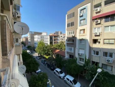 3 Rooms 1 Living Room Apartment For Sale Near The Republic Fair Gate In Alsancak Kahramanlar