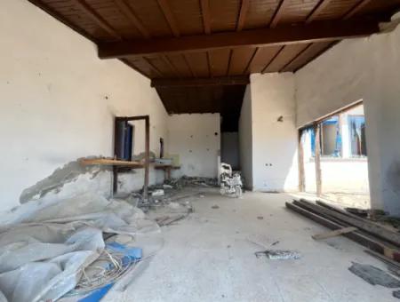 Ready For Renovation! Private Cottage For Sale In Dogankent Complex 