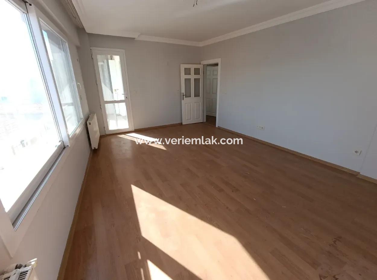 Seferihisar Hıdırlık’ta, 3+1, 125M², Çift Cepheli, Kapalı Otoparklı Yeni Binada Kiralık Daire!