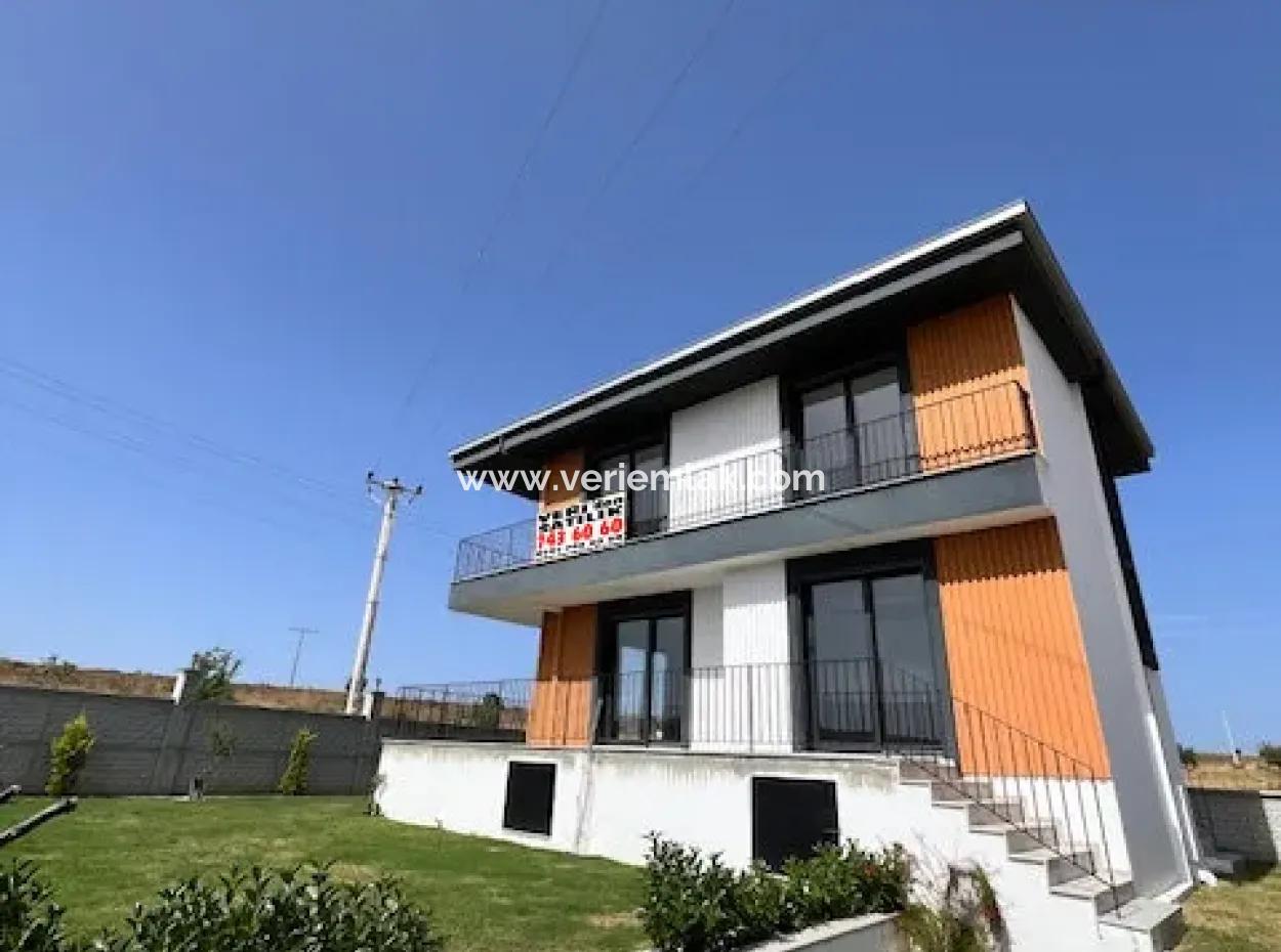 Seferihisar Akarca'da Tam Müstakil 3+1 ,160M2 Sıfır Villa