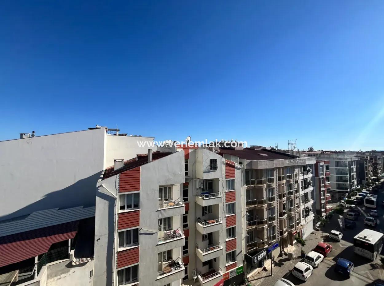 Seferihisar Adliyesi Yakınında 5+1, 240M2 Çift Teraslı Dubleks Daire