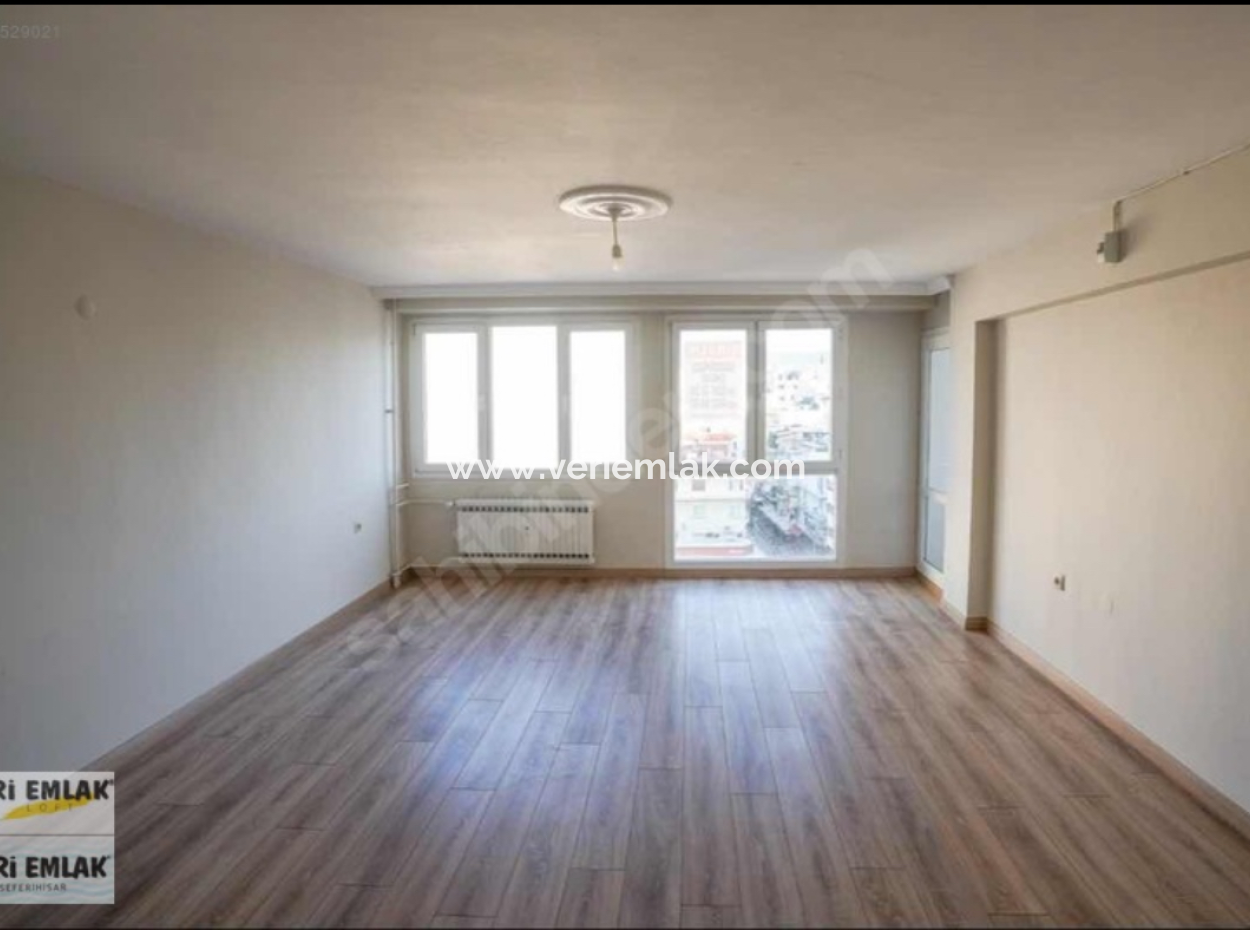 Alsancak Gündoğdu Meydanında Kiralık Daire