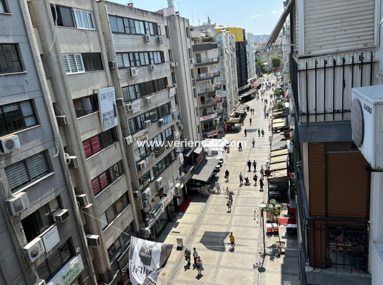 Alsancak Kıbrıs Şehitleri Sevinç Pastanesine Yakın Satılık Daire