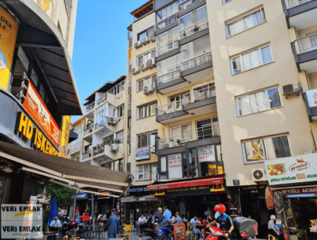 Alsancak Kıbrıs Şehitleri Cadesi’nin En Popiler Bölgesindeki Biro/Ofis Olarak Kulanıla Bilen Dairemi Sizlere Sunuyorum.