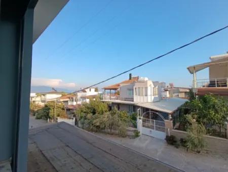 Doğanbey Cumhuriyet Mahallesi'nde Denize Yakın, Pergolalı, Şık Ve Modern Villa