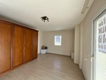 Seferihisar Ulamış Yeşilkent Sitesi’nde Kiralık Müstakil Villa