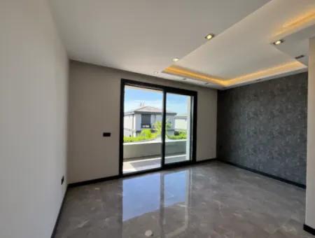 Gemisuyu Konaklarında Satılık 3 Oda 1 Salon Müstakil Havuzlu Villa