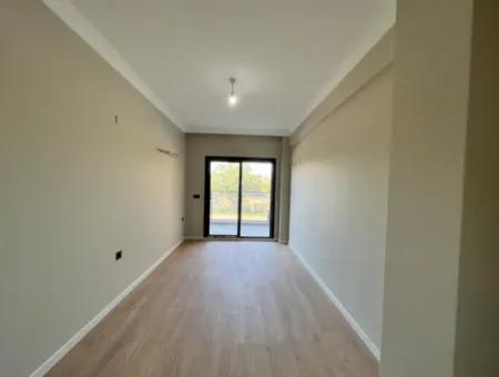 Seferihisar'da Havuzlu Site İçinde Sıfır 3+1 Daire | 140 M² | Ebeveyn Banyosu | Ayrı Mutfak | Manzaralı Teras | Geniş Peyzaj Alanları | Ferah Yaşam