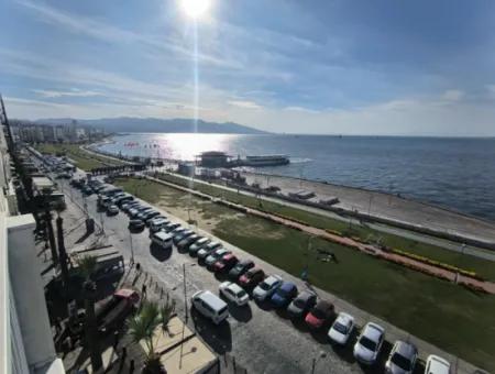 1.Kordon'da Alsancak Vapur İskelesi Karşısında 3+1  160M2 Kiralık Daire