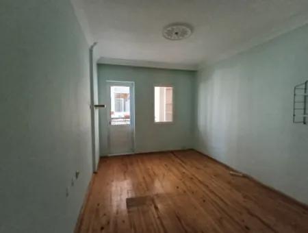 Merkezi Konumda, Geniş Balkonlu Ve Işık Dolu 3+1 Kiralık Daire